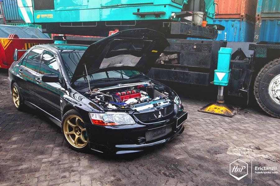  Mitsubishi Lancer Evolution IX from Surabaya 2014 года  (фото 12 из 18)